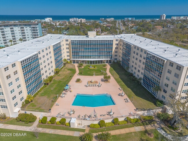 Building Photo - 1224 S Peninsula Dr Unit 222