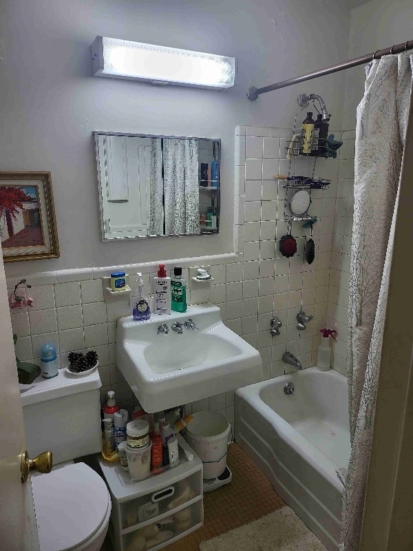 Photo - 3411 Irwin Ave Unit Shared Apartment
