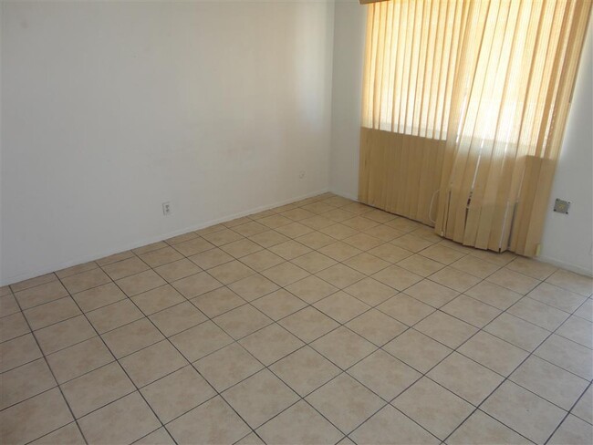 Photo - 8944 Norton St Unit 5