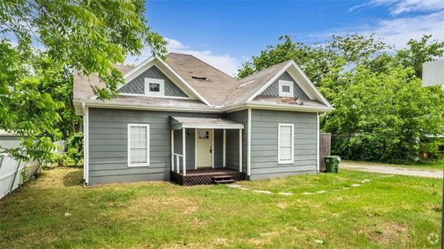Building Photo - 113 E Kosse St Rental