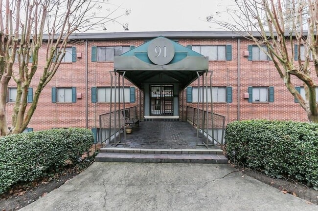 Building Photo - 91 Rumson Rd NE Unit A-17