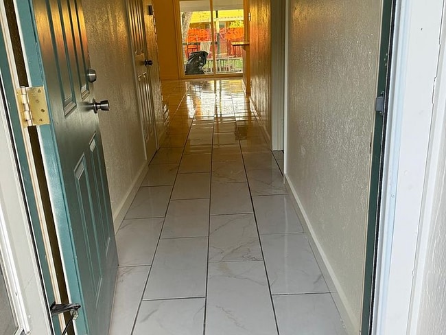 Photo - 3410 Meadow Oaks Dr