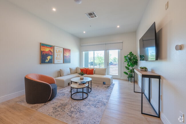 B4 - Living Room