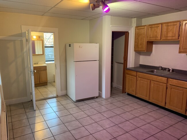 Photo - 180 Harvard St Apartments Unit 3