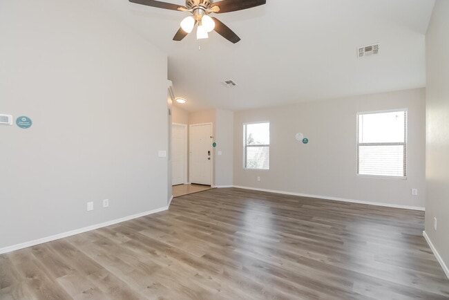 Photo - 19003 N Wilson St