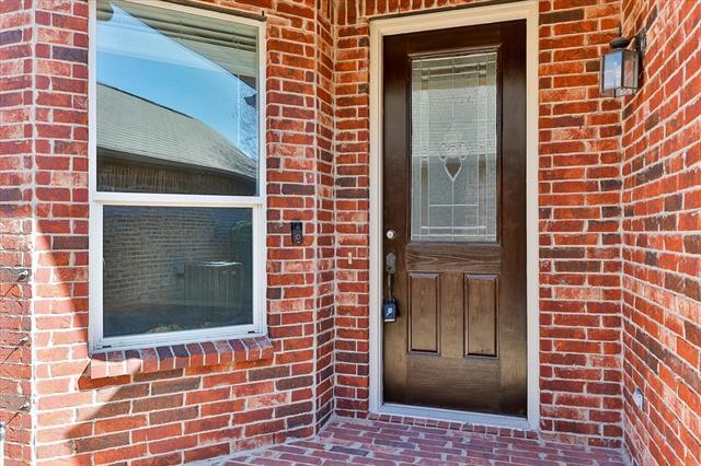 Photo - 16017 Alvarado Dr