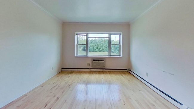 Building Photo - 2030 N Oakland Ave Rental