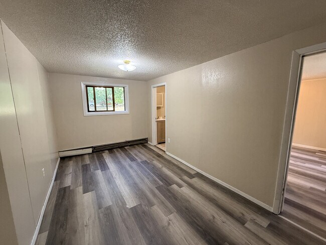 Photo - 218 E 4th St Unidad #2