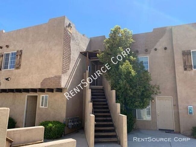 Photo - 209 E Grace St