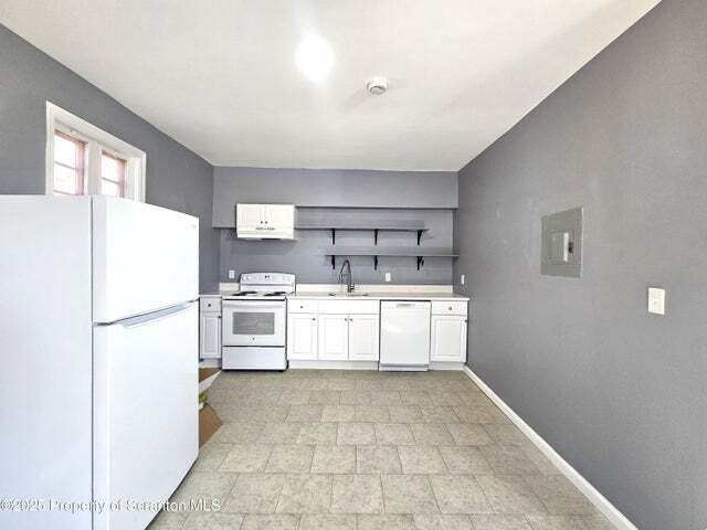 Photo - 125 N River St