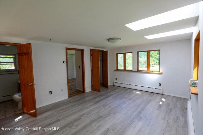 147 Rock Hill Rd