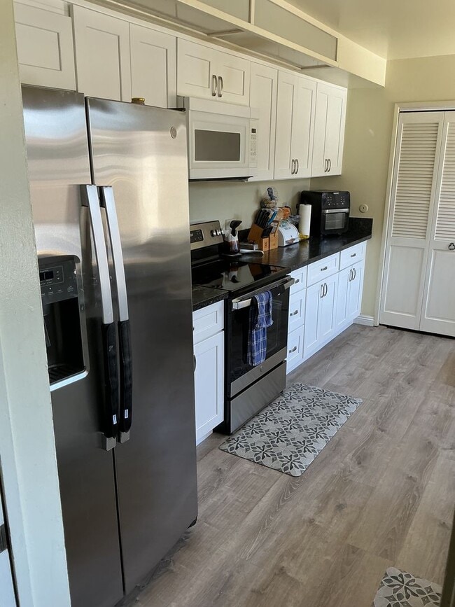 Townhome 3 bedroom 2 bath - Townhome 3 bedroom 2 bath
