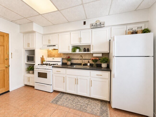 Photo - 610 Adams St Unit 3