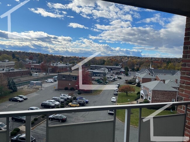 Photo - 2Br/2Bth, ready to move in, Great Locaton!