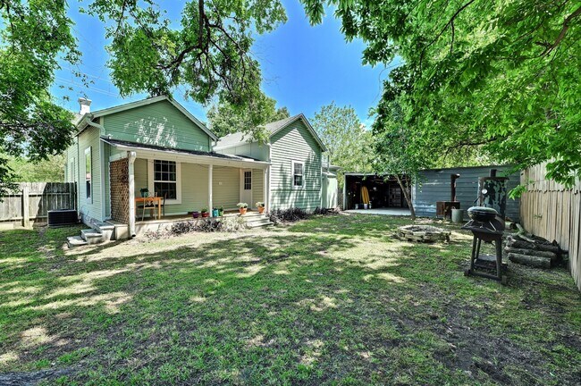 Photo - 1201 Farm St