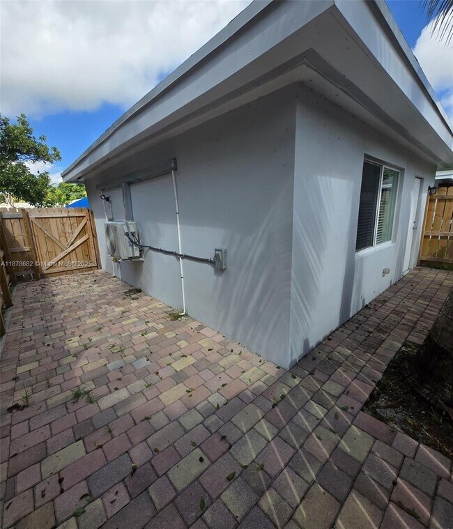 Photo - 2236 Grant St Unit B