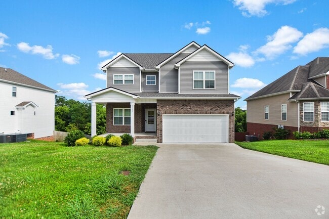 Building Photo - Pet Friendly Four Bedroom! Rental