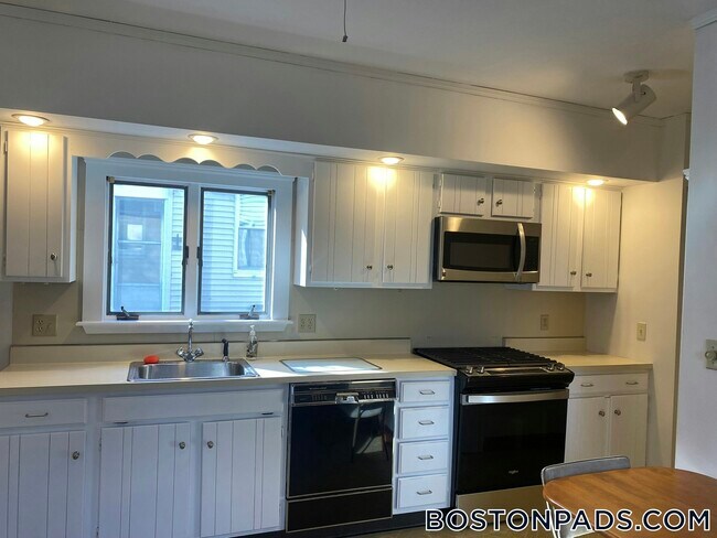 Photo - 80 Curtis St