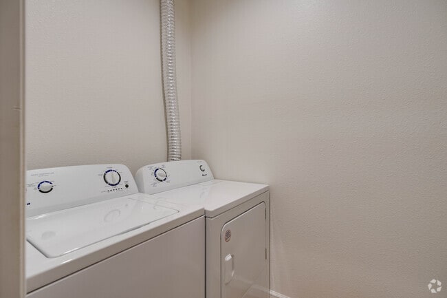 1BR, 1BA