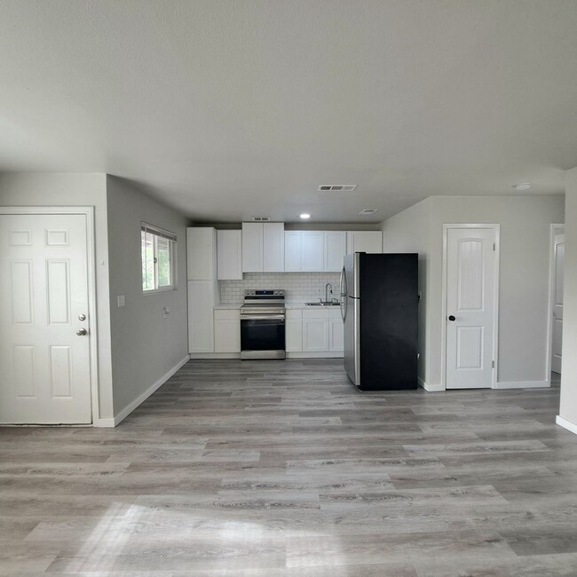 Building Photo - 2900 Marlin Ave Unit C Rental