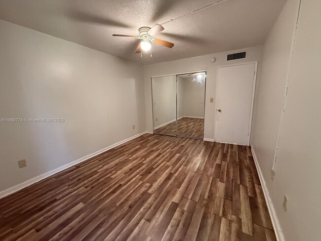 Building Photo - 210 Fontainebleau Blvd Unit 210 Rental