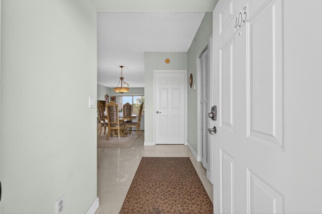 Photo - 2105 Lavers Cir Unit 403