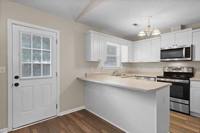 Photo - 3BR/2BA Home with Garage in Monkey Junction – Wilmington, NC