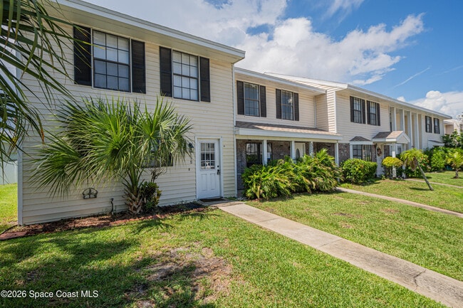 3118 Manor Dr NE