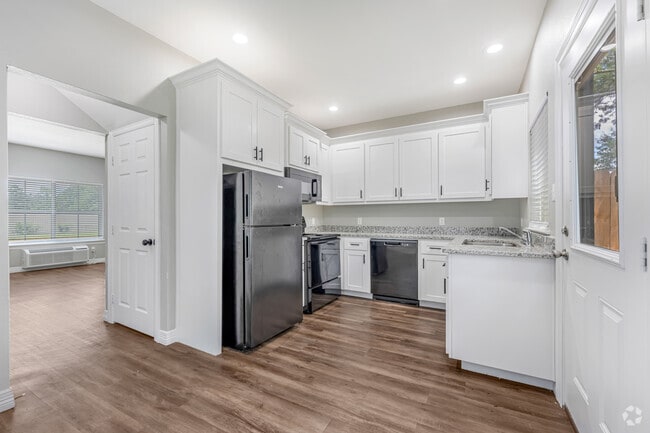 2 habitaciones, 1,5 baños - 1000 pies cuadrados - Cocina - 5927 East Highway 80