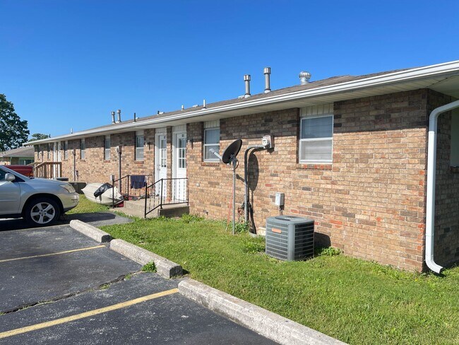 Photo - 5364 S Hutchinson Ave Unidad B8