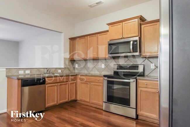 Photo - 707 Rook Rd