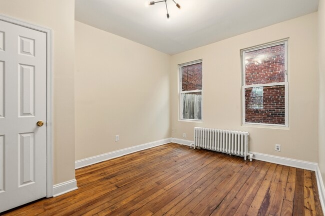 Photo - 708 Columbia Rd NW