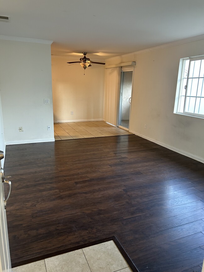 Living Room - 255 S 2nd St Unidad #7 Rental