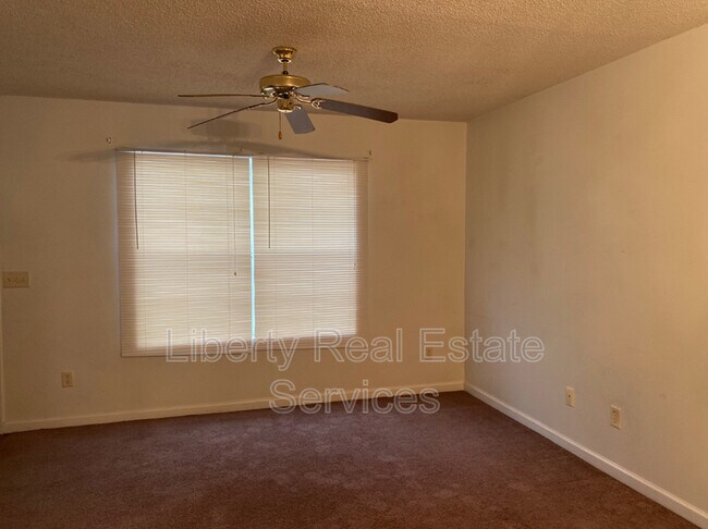 Photo - 1100 Pineland Ave Unit Apt 8D