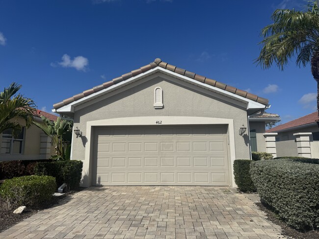 Photo - 462 Montelluna Dr