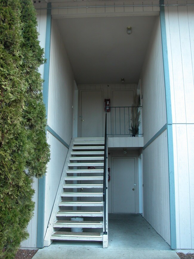 Other- Foyer - Midland Crest Apartments