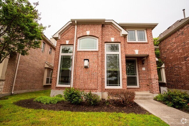 Building Photo - Cozy & Welcoming 3/BR, 2/BA Home with Tall...