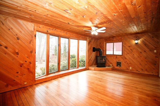 Building Photo - 1817 Spohn Ave Unit #1 Rental