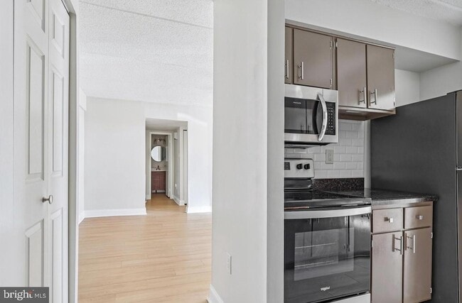 Photo - 280 Bridgewater Rd Unit F8