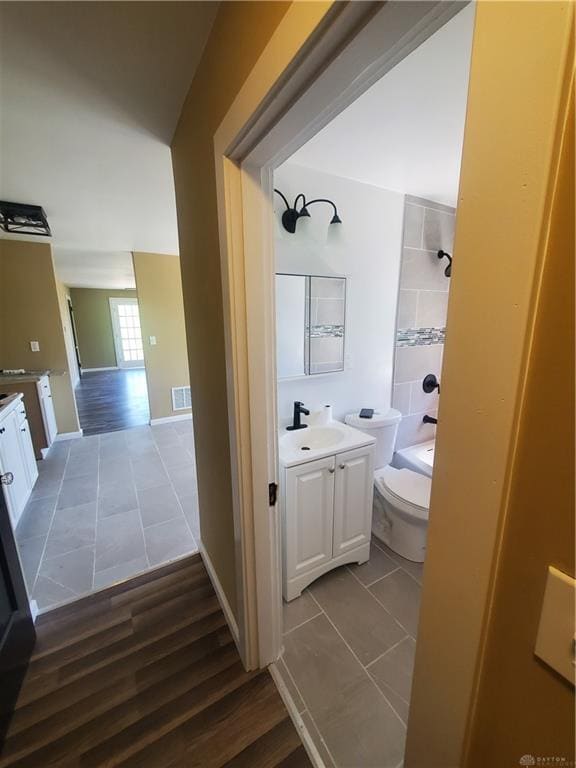 Photo - 14 Maylan Dr Unit 2