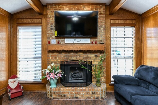 Photo - 3/2/2 Great neighborhood! Move in Ready!