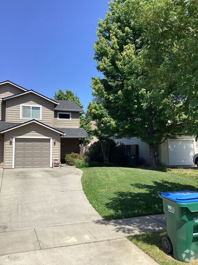 Building Photo - 31 Baltar Loop Unit 31 Baltar Loop #2 Rental