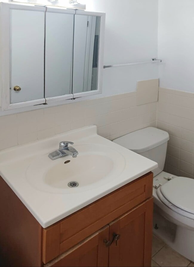 Photo - 5741 W 35th St Unidad 9