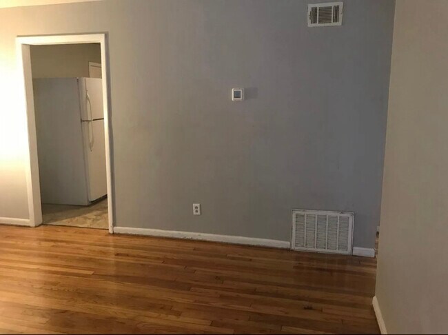 Photo - 1084 Cordova St SW