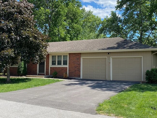 Photo - 203 W 1 St House