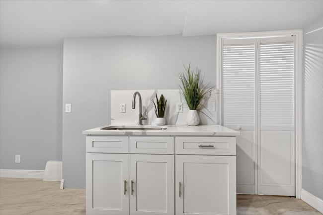 Photo - 917 Mack Ave