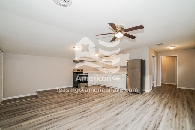 Photo - 302 Wagner St