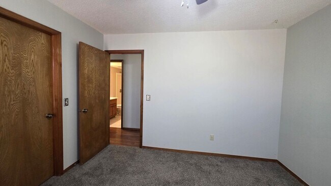 Photo - Wonderful 2 Bedroom Duplex In Bethany Ok.  $1250 Per Month!