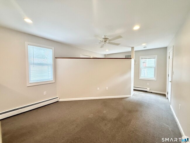 Photo - 139 Bradley St Unit B