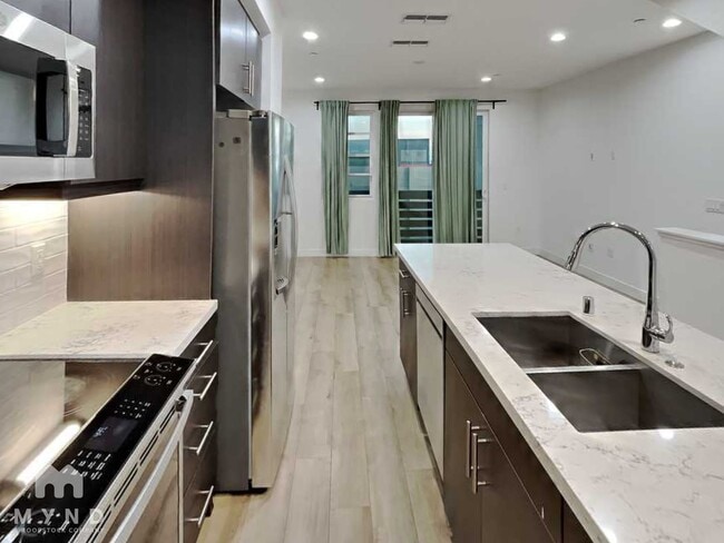 Photo - 3959 Wattling St